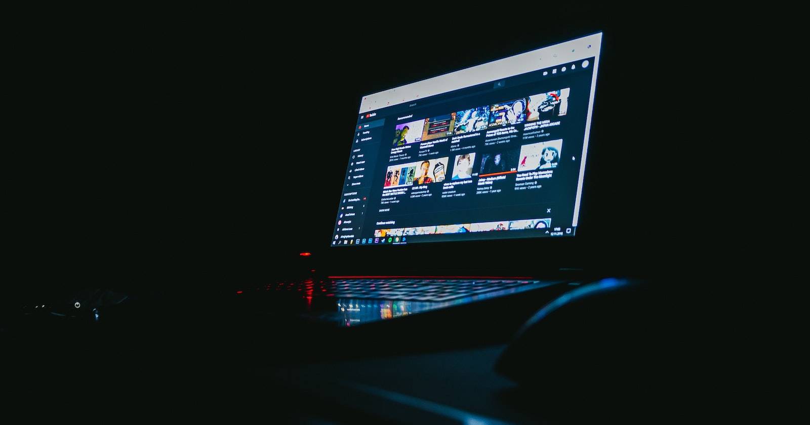 Субтитры в встраиваемых видео YouTube