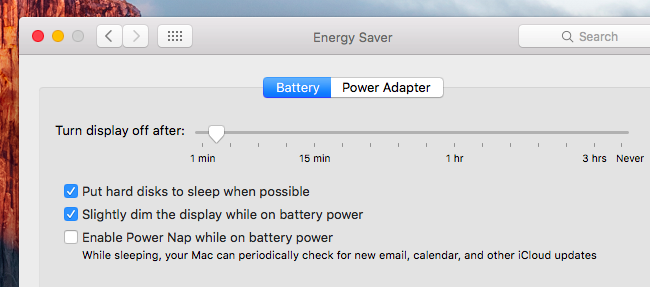 Окно Экономия энергии с опцией приглушения экрана на батарее