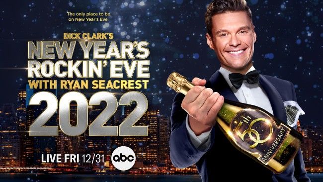 Ведущий Ryan Seacrest на шоу Dick Clark's New Year's Rockin' Eve 2022