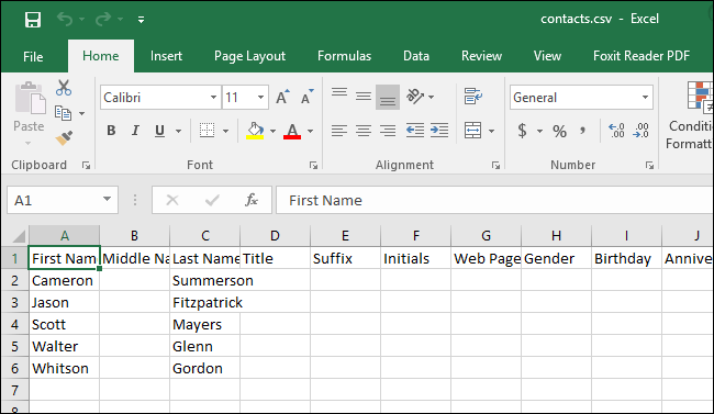 CSV-файл контактов открыт в Excel