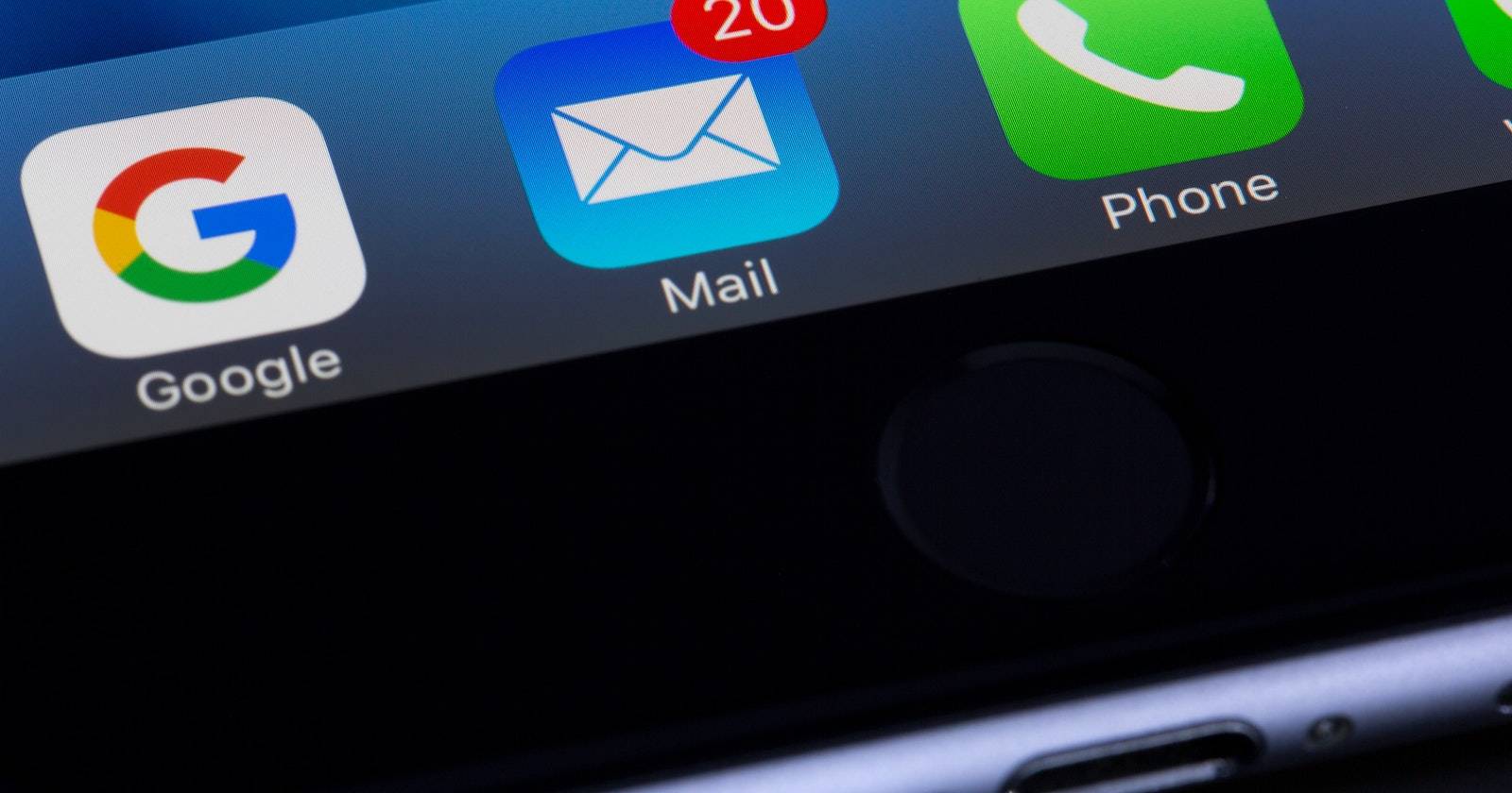 Иконка почты на экране устройства