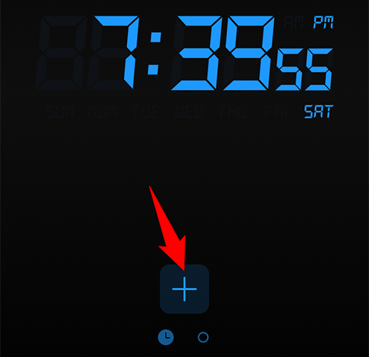 Нажмите «+» для добавления будильника.