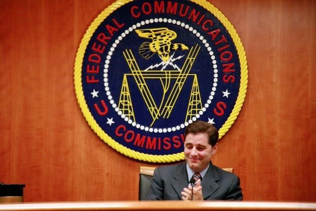 Логотип FCC (Федеральная комиссия по связи США)