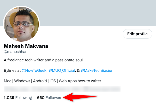 Нажмите «Подписчики» на странице профиля Twitter.