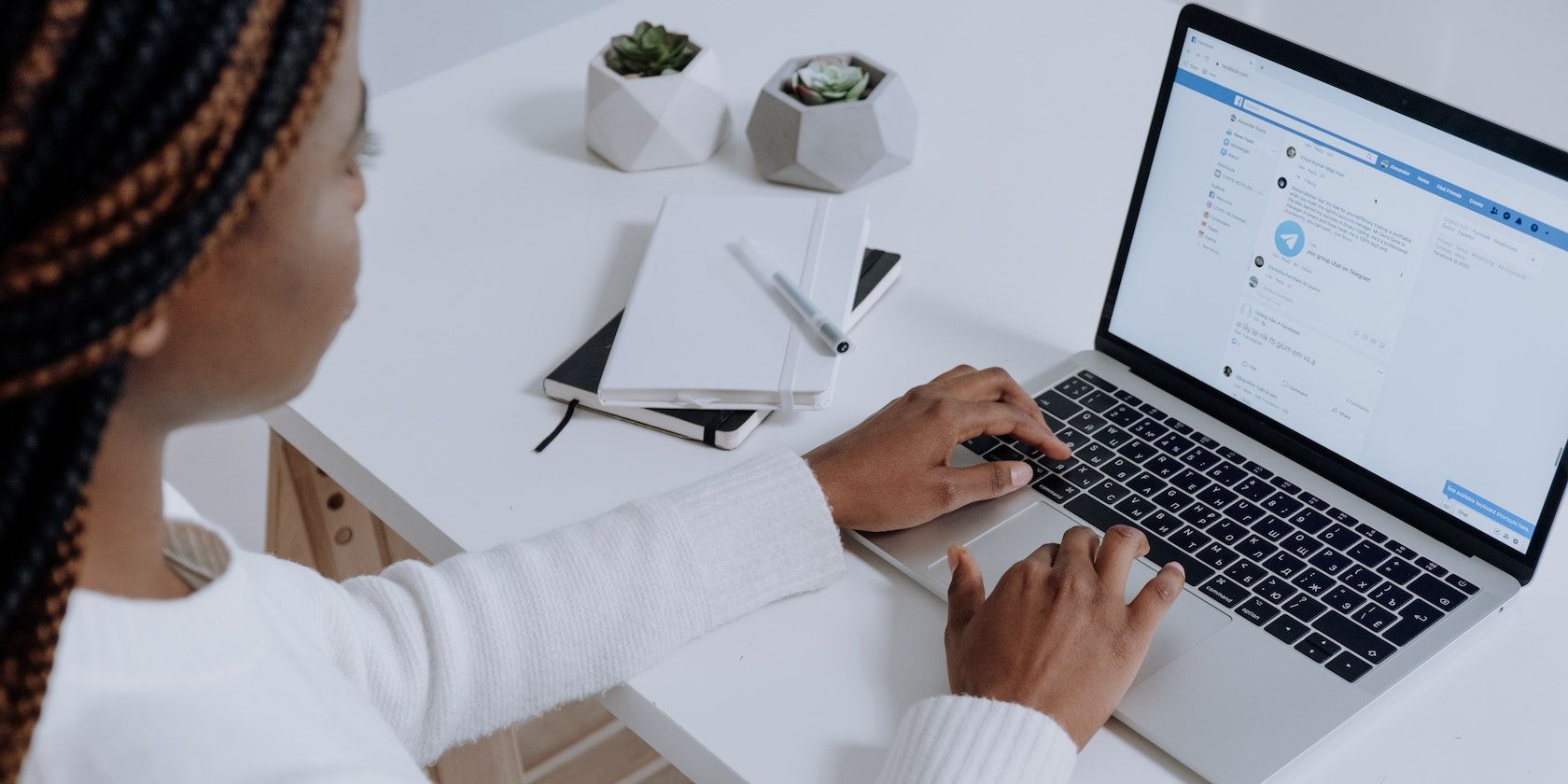 Скрыть посты в Facebook через Архив