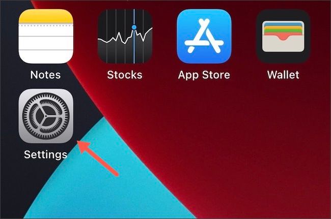 Откройте Настройки на iPhone