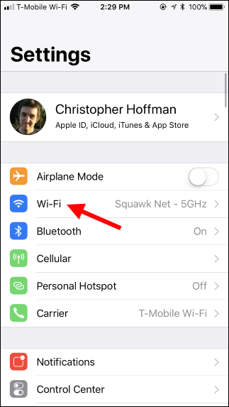Экран настроек Wi‑Fi с переключателем и списком сетей
