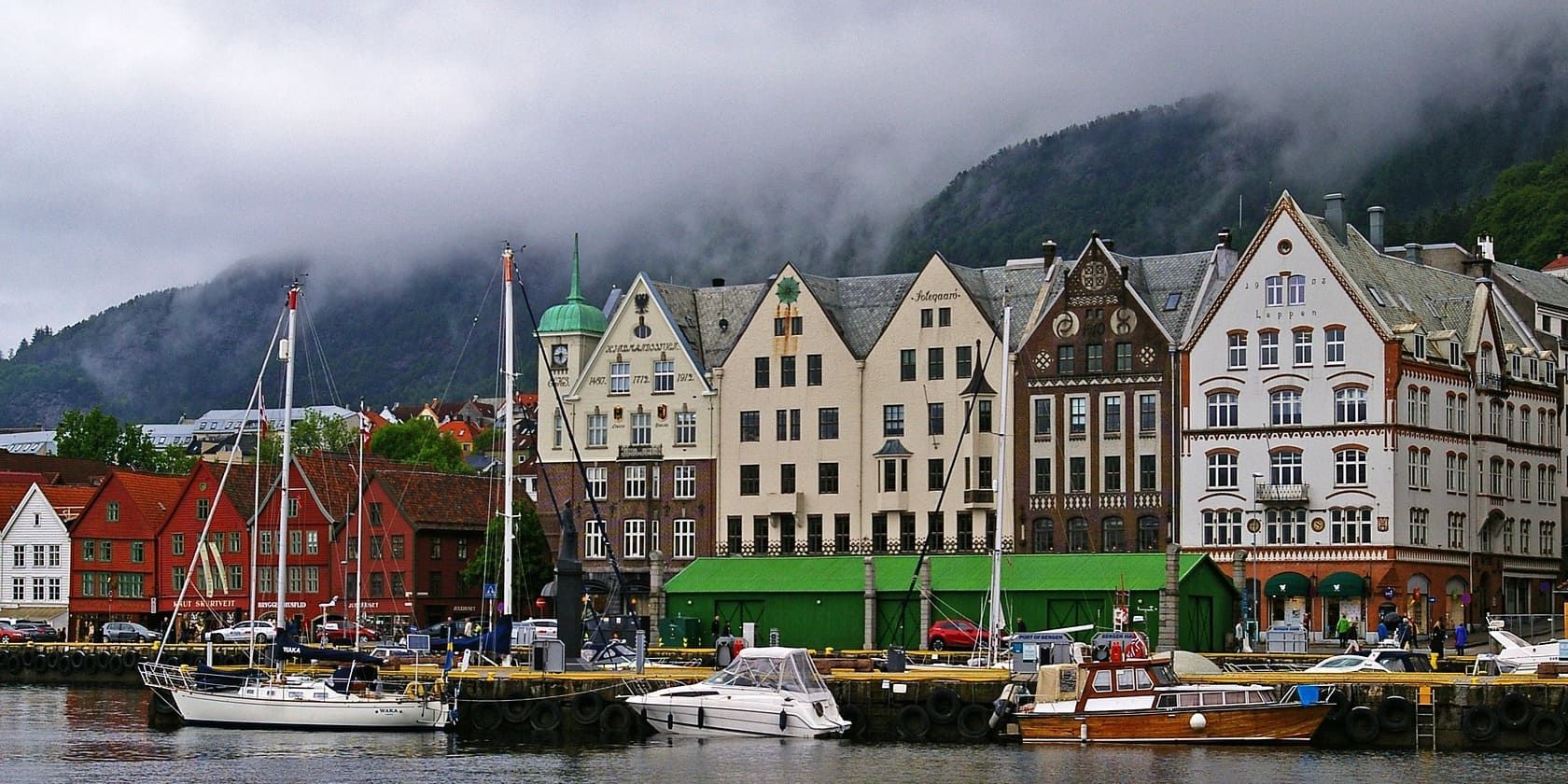 Добавить и управлять городами в Погода на iPhone