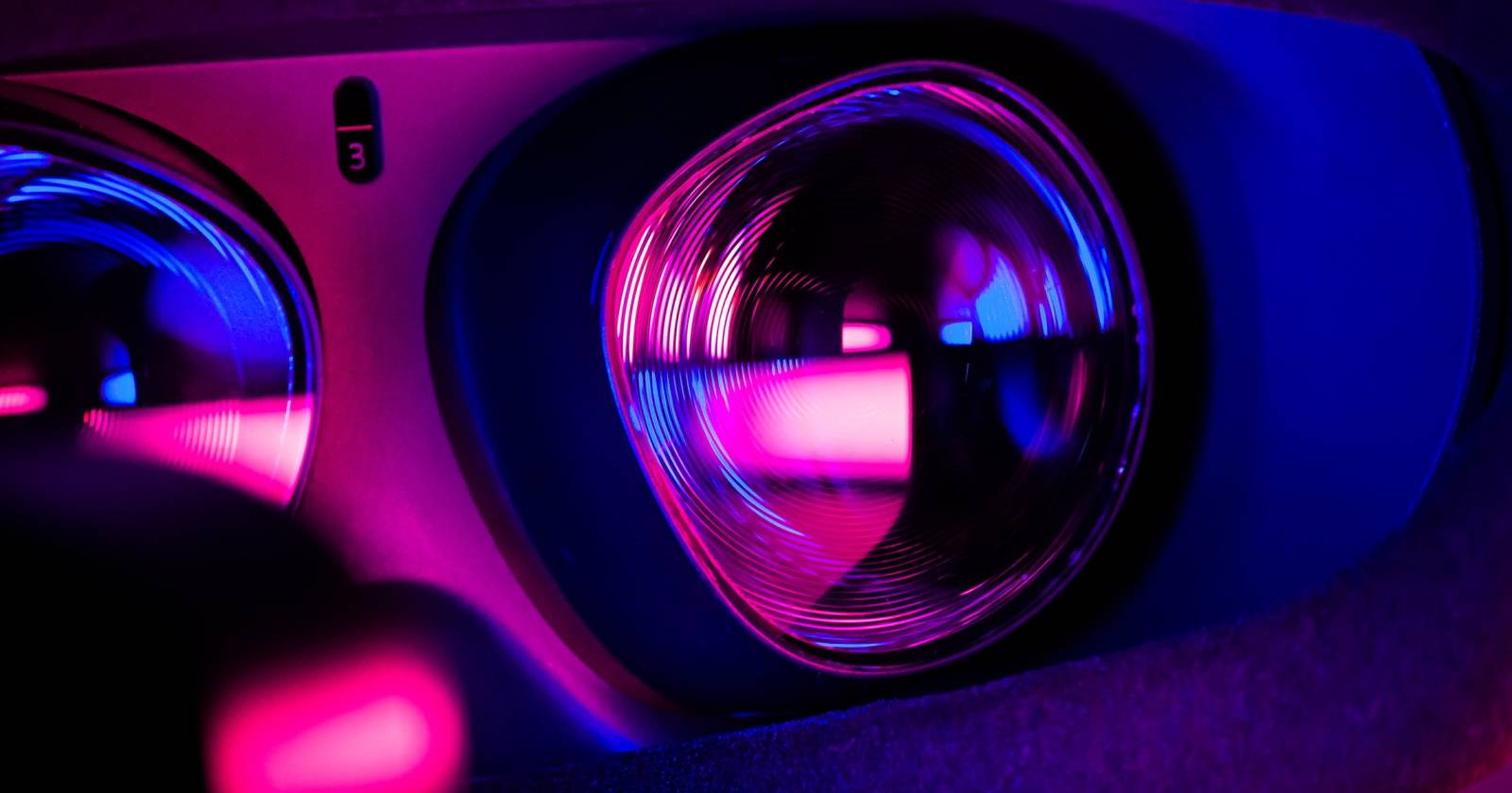 макрообъектив HTC Vive с видимыми линзами