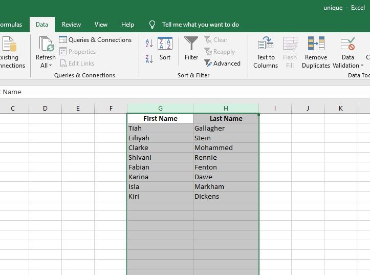 Удаление дубликатов в Excel при выборе двух столбцов (имена и фамилии)