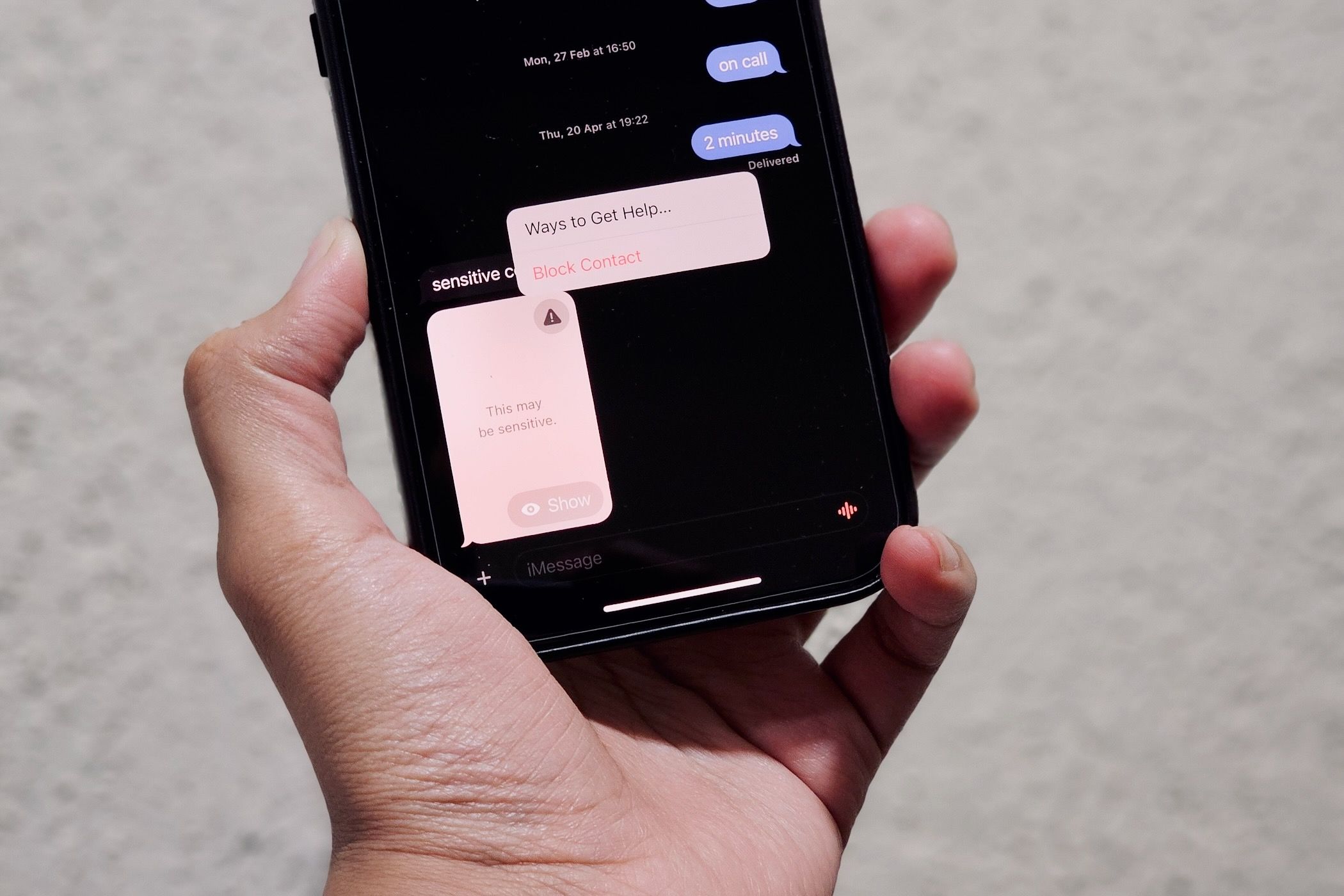 Включение Предупреждения о чувствительном содержании Apple