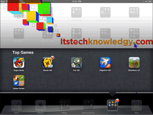 Изображение открытой папки с приложениями на iPad