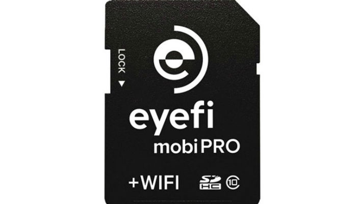 Eye‑Fi Mobi Pro SDHC Karte in Kamera für drahtloses Backup