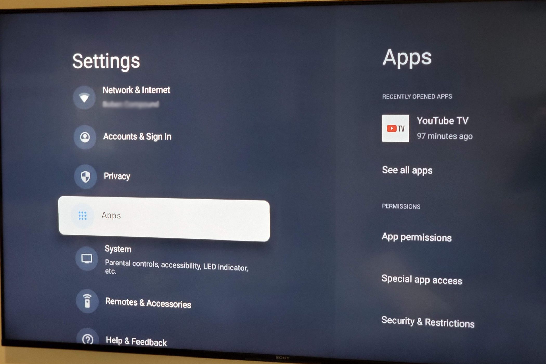 Список приложений Google TV в меню настроек