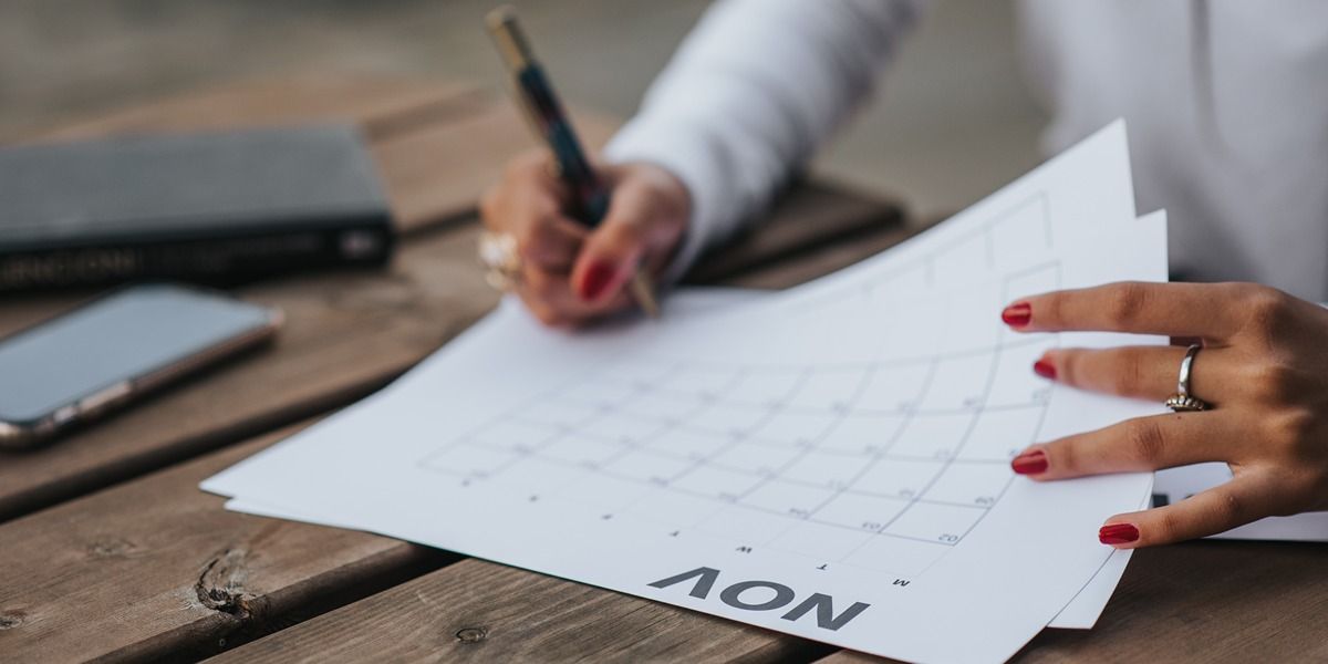 Отмечают даты в календаре