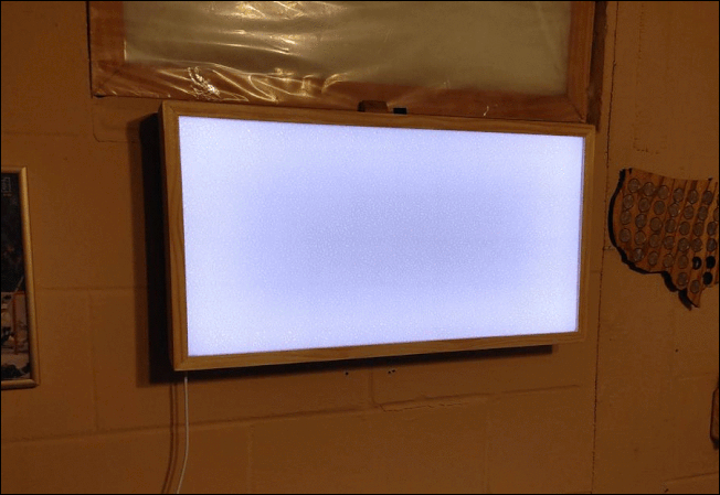 изменение цвета света в окне