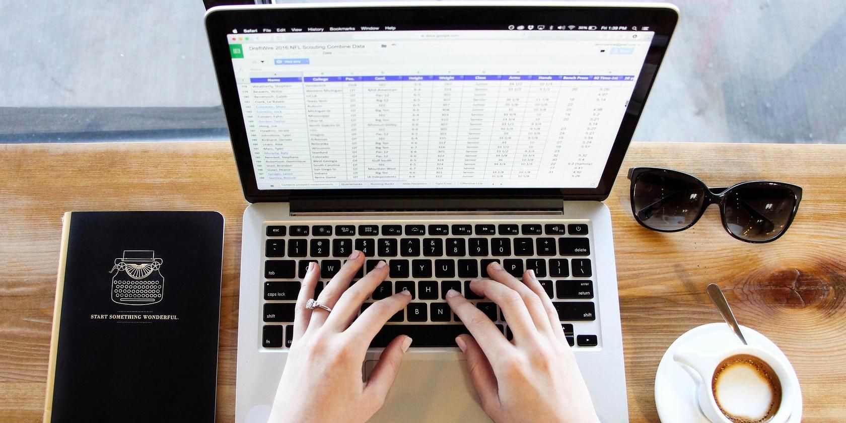 Сортировка и фильтрация по цвету в Google Таблицах