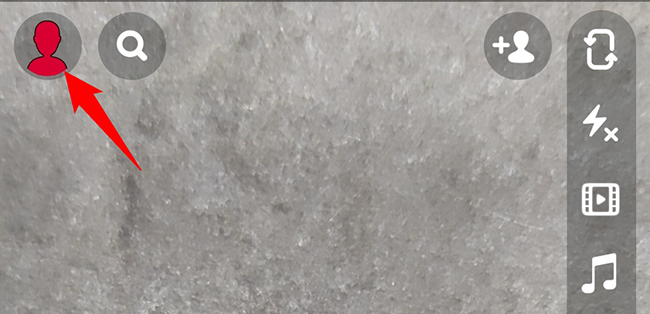 Нажмите значок профиля в левом верхнем углу.