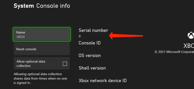 На странице «Сведения о консоли» серийный номер Xbox Series X|S расположен рядом с именем устройства.