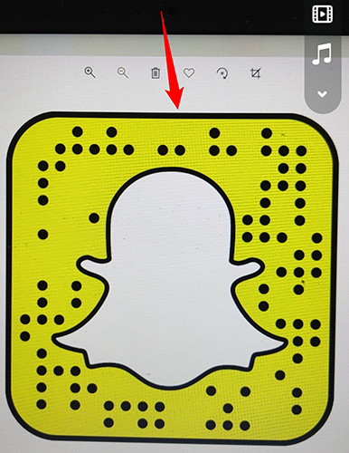 Нажмите и удерживайте Snapcode на экране.