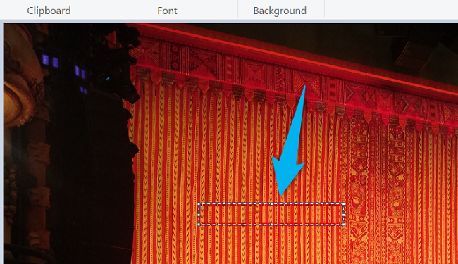 Выберите область на изображении для текста.
