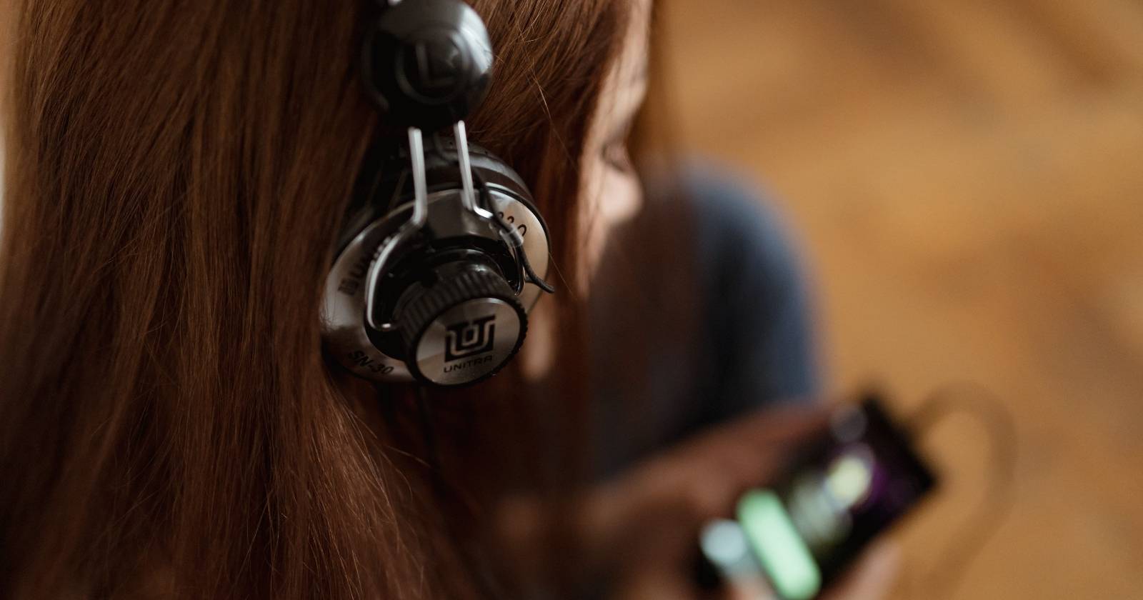 Информация об артисте в Shazam