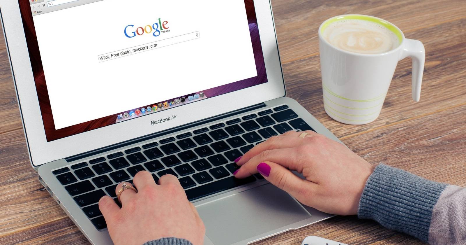 Ввод запроса в строке поиска Google