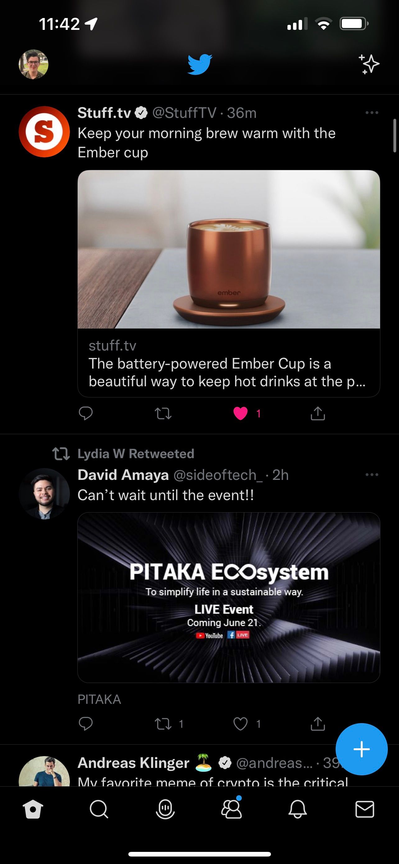 Скриншот временной ленты Twitter в мобильном приложении