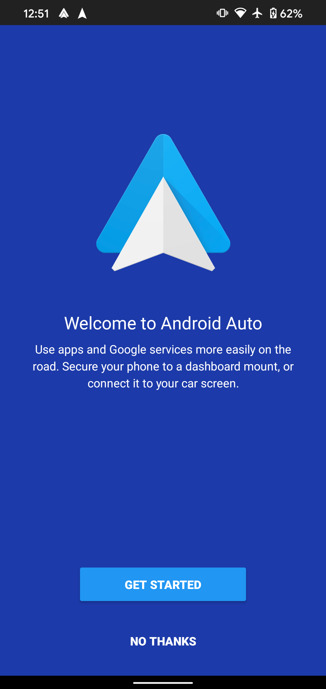 Экран приветствия Android Auto на телефоне