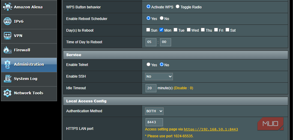 Настройки администрирования роутера ASUS: параметр Включить SSH выделен в интерфейсе