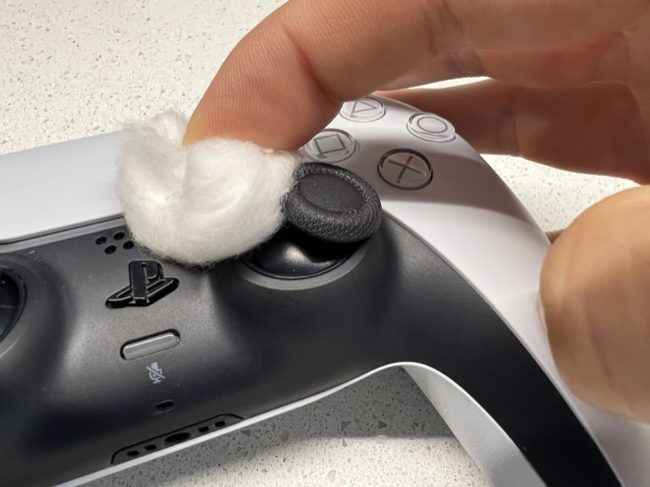 Чистка аналоговых стиков PS5 DualSense