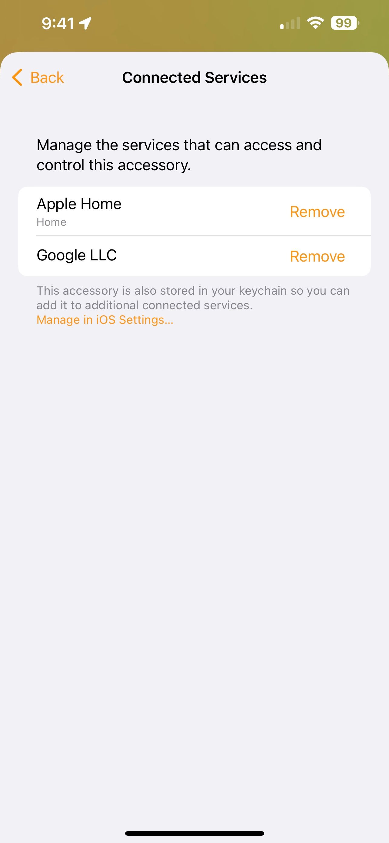 Список подключённых служб в приложении Дом iOS