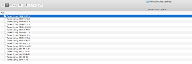 Папка Previous iTunes Libraries с датированными файлами
