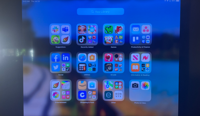 iPad, зеркалированный на Roku TV