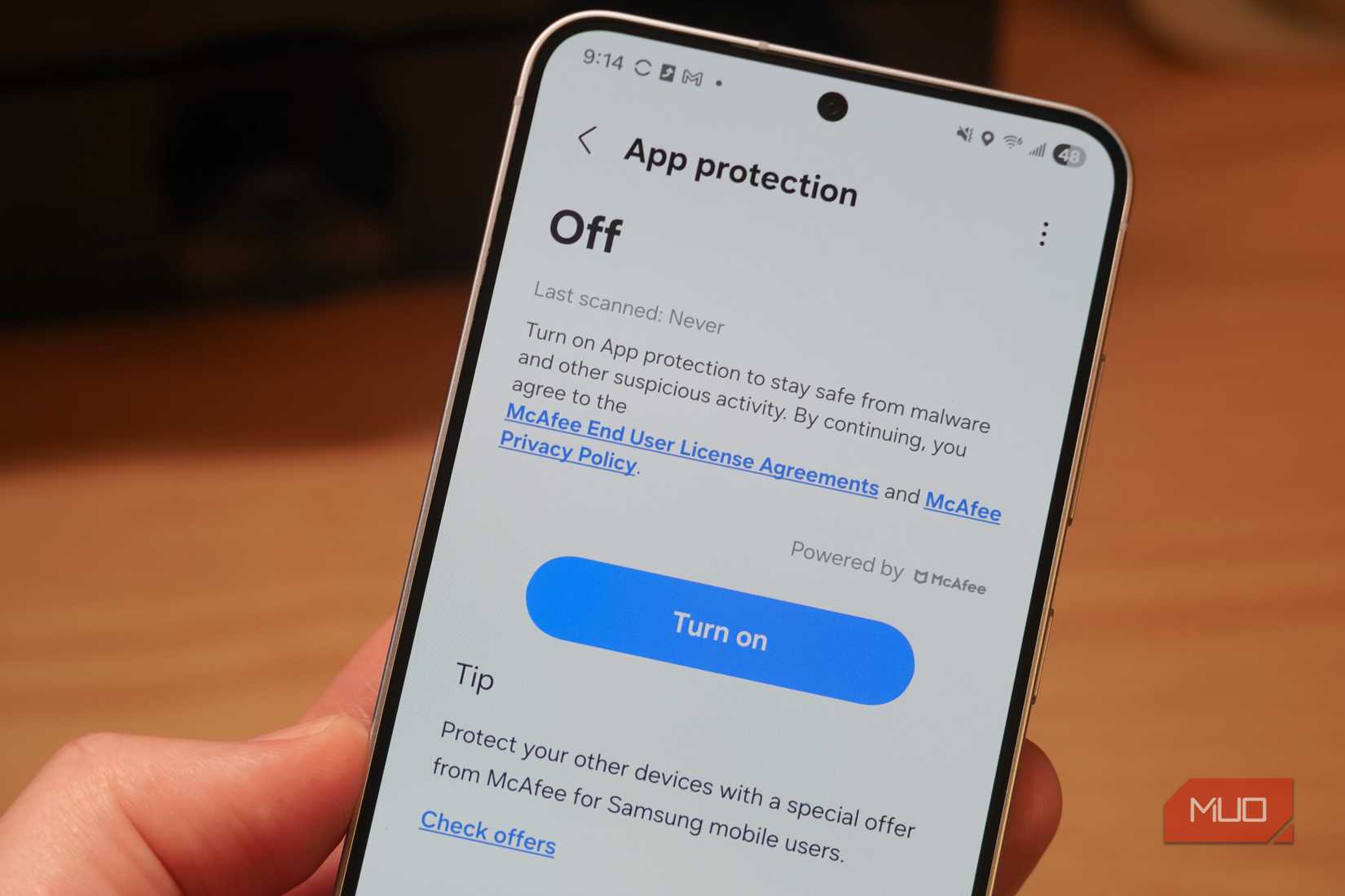 App protection turned off on a Galaxy S25.