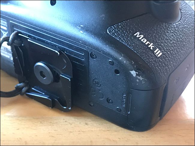 Поверхностный износ корпуса: царапины и сколы