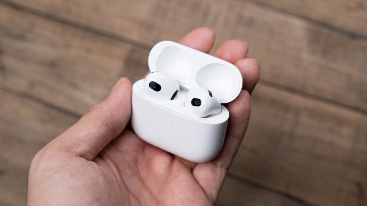 Как проверить, заряжаются ли AirPods