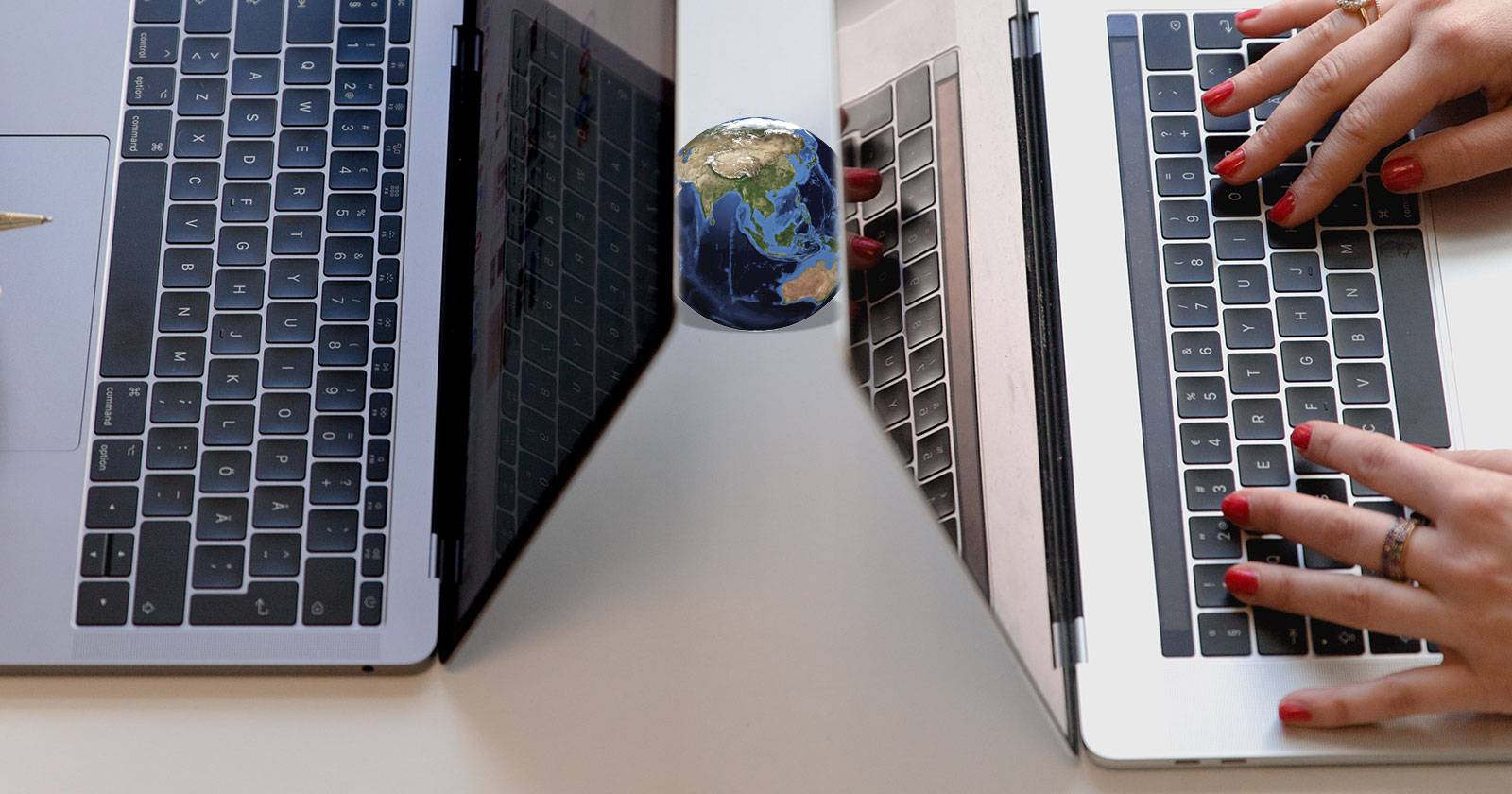 Два Mac соединяются для совместного просмотра экрана