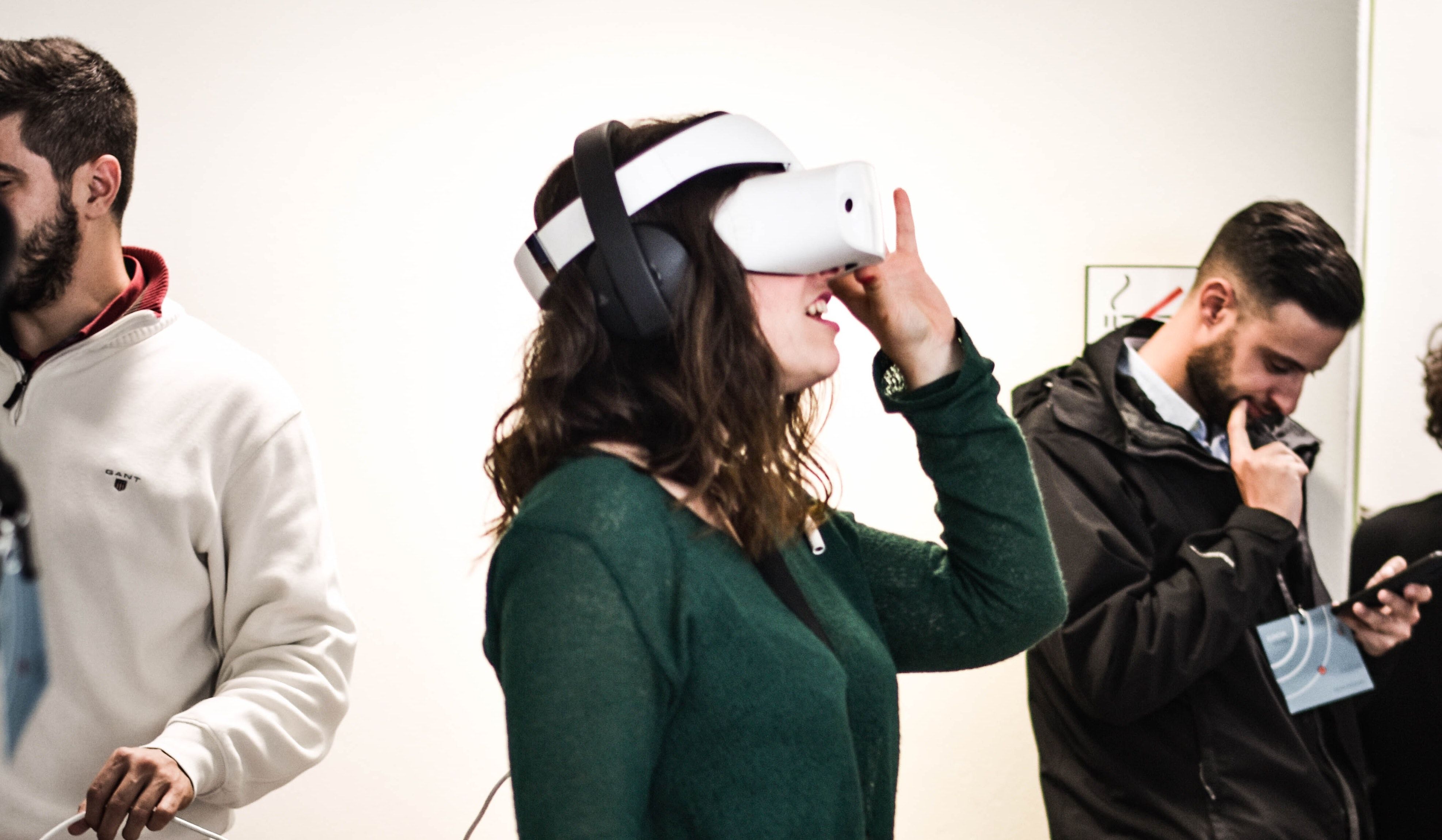 Игрок в VR: тестирование оборудования и контроллеров