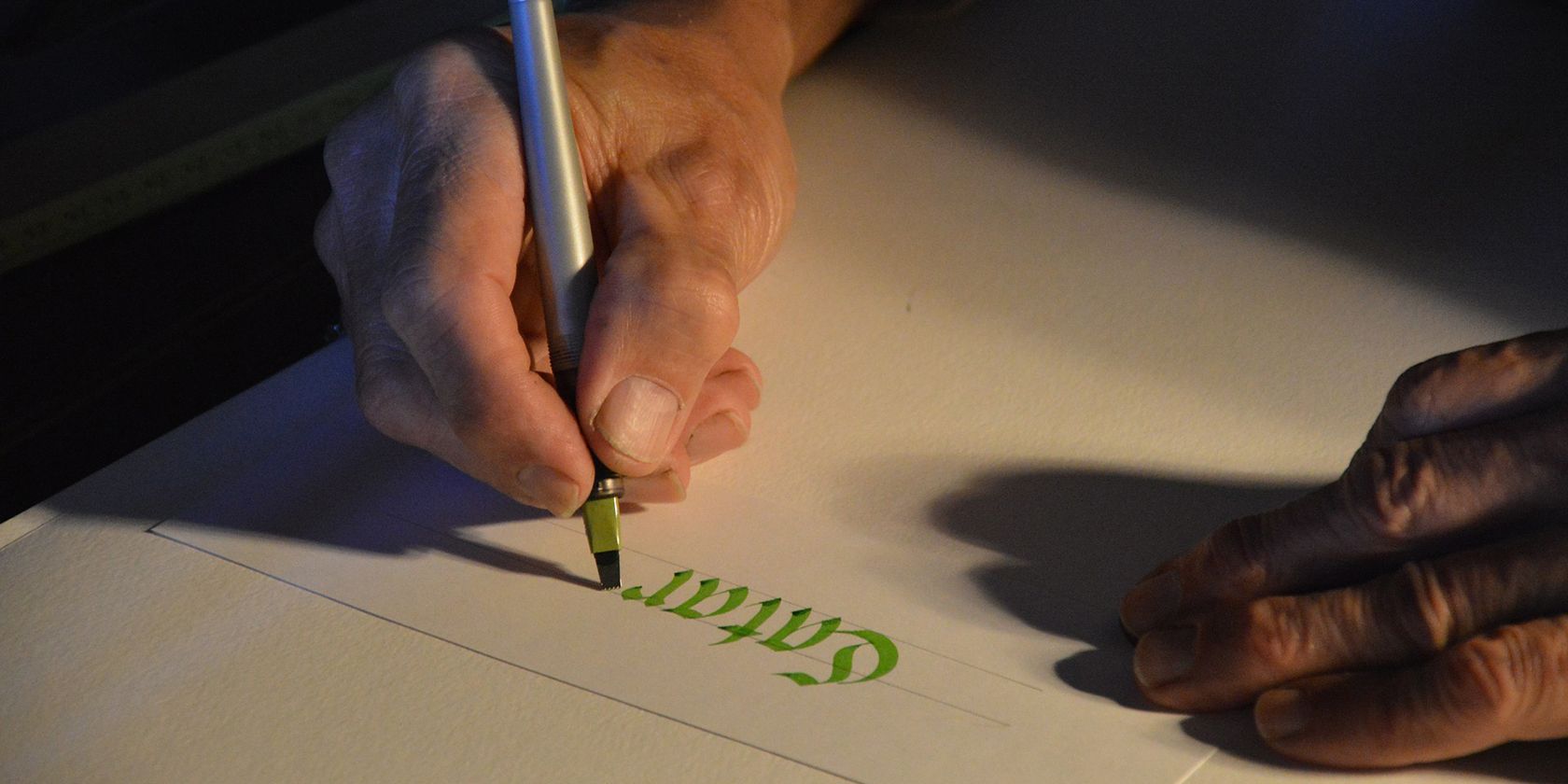 Заполнение леттеринга цветом и изображением в Procreate