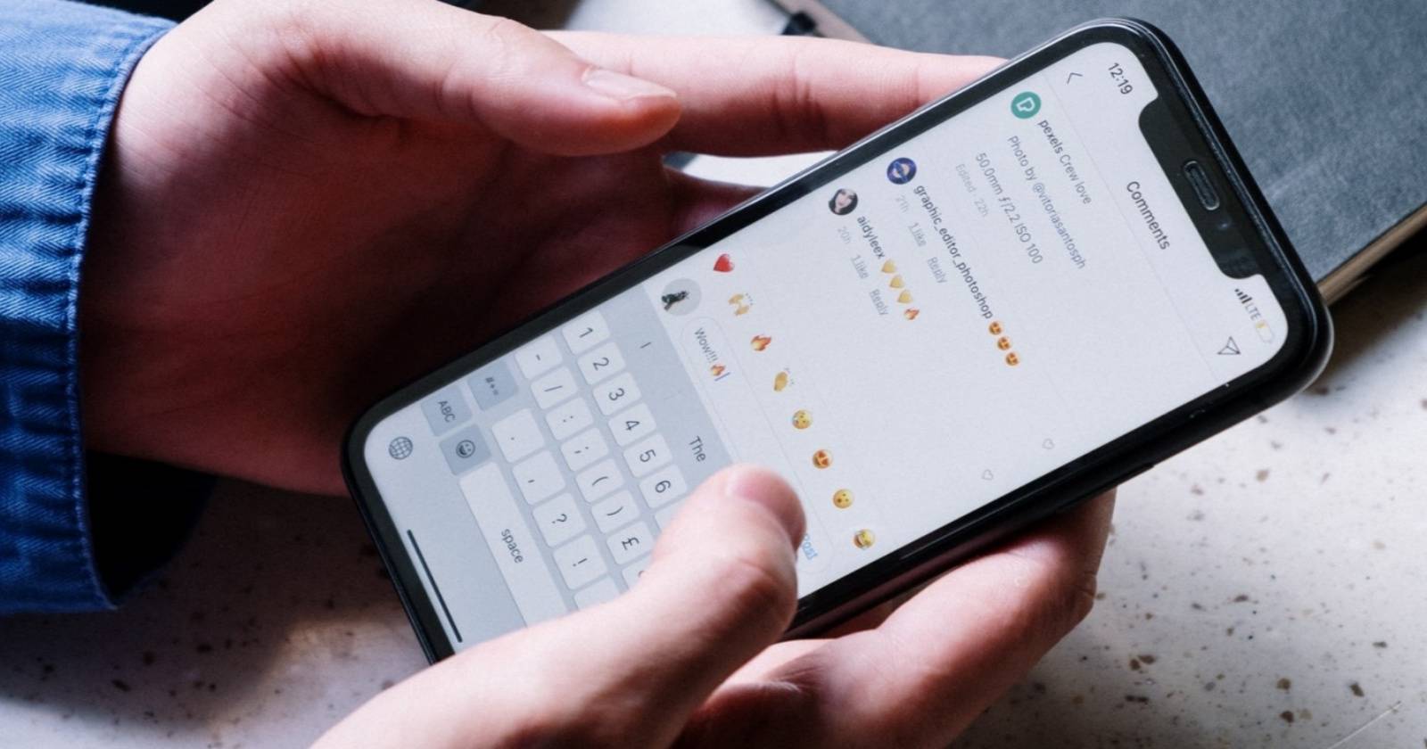 Как поменять тему чата в Instagram