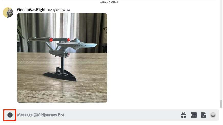 Нажмите плюс, чтобы загрузить фото в сервер MidJourney