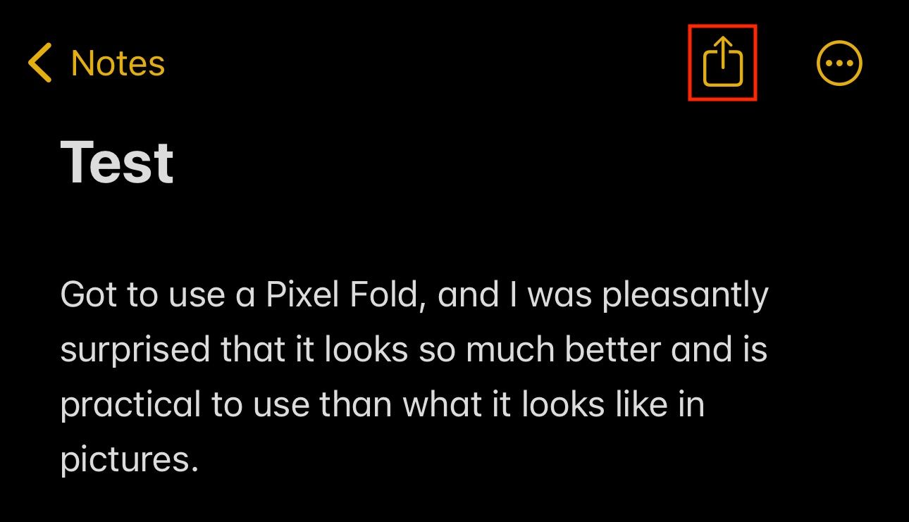 Кнопка Поделиться в приложении Apple Notes на iPhone.