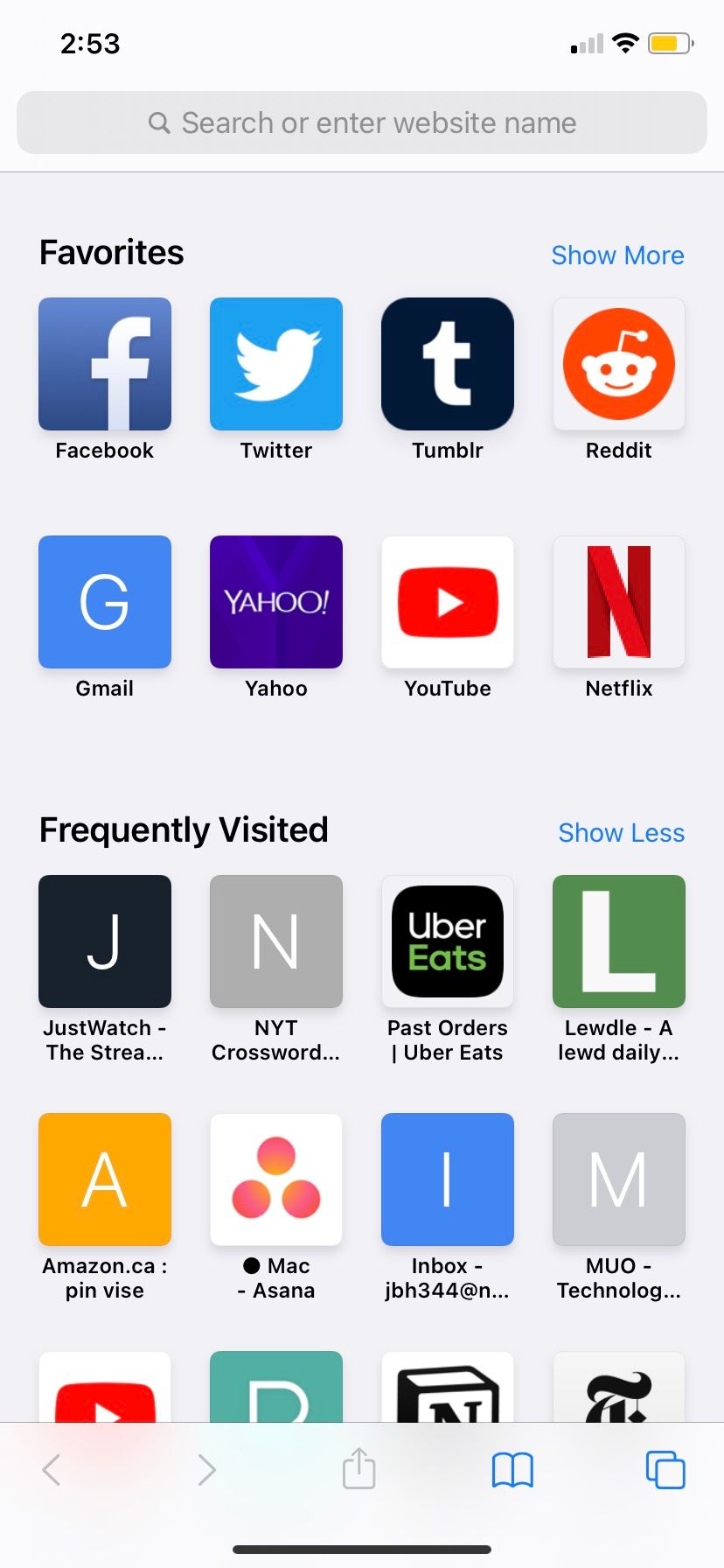 Вкладка открыта в Safari на iPhone