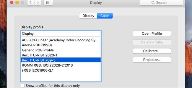 Настройки дисплея в macOS — выбор цветового профиля