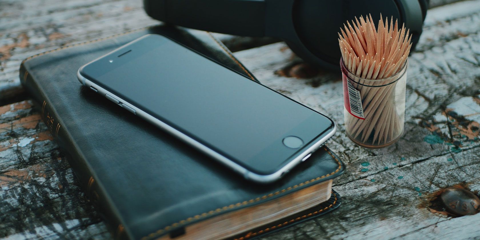 Как очистить разъём зарядки iPhone