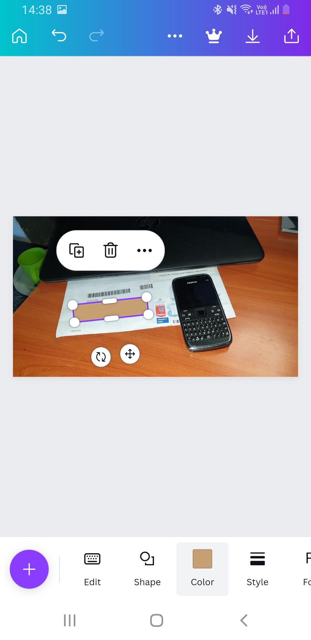 Скриншот проекта Canva с наложенным элементом