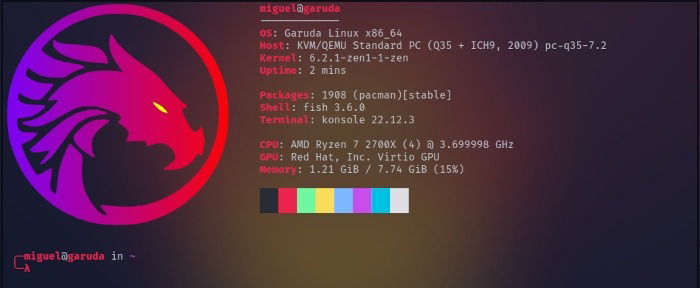 Яркий постер Garuda Linux на фоне пейзажа