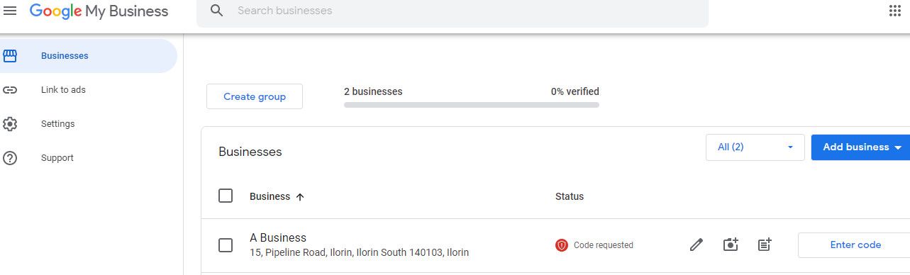 Список бизнесов в аккаунте Google My Business с выделенным бизнесом