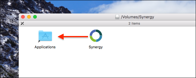 Перемещение иконки Synergy в папку Приложения на macOS